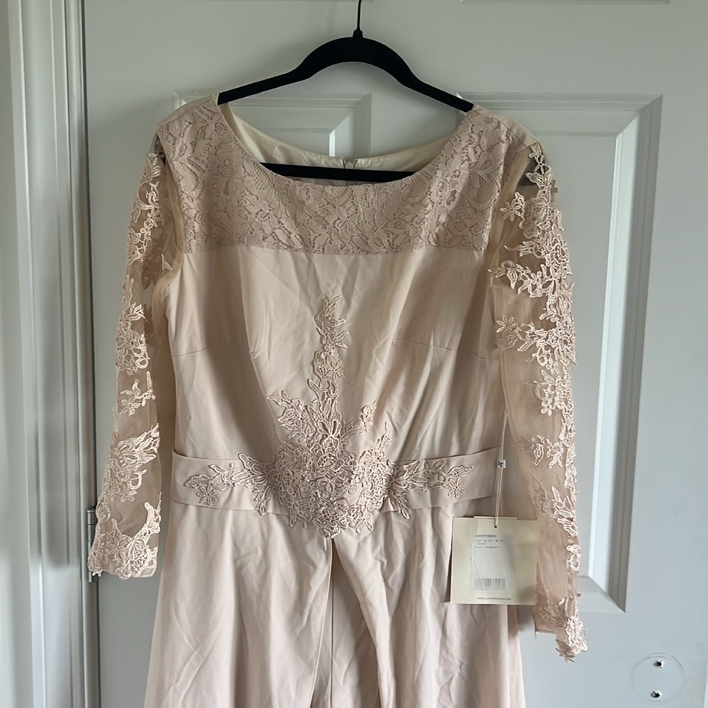 NWT Lanting Bridal Cream Colored Lace Details Wedding Gown Jumpsuit Size US 14 - Picture 2 of 10